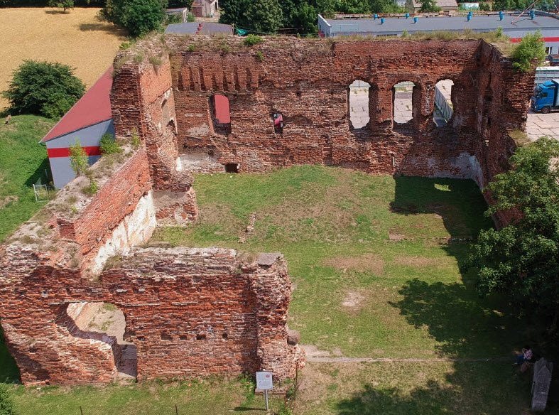 Zamek Radzikowskich w Radzikach Dużych, Poland